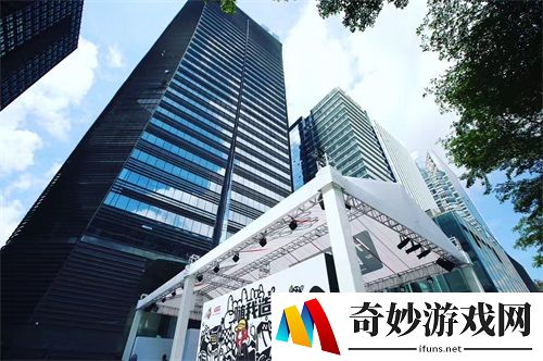《QQ飞车》VANS随我造第二季开启，打造腾讯大厦最潮的一天!