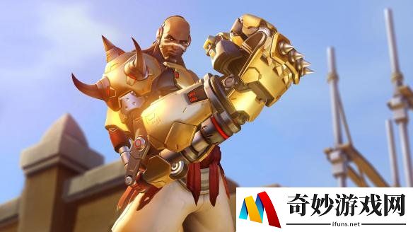 玩家自制拳套控制器玩《守望先锋》新英雄末日铁拳