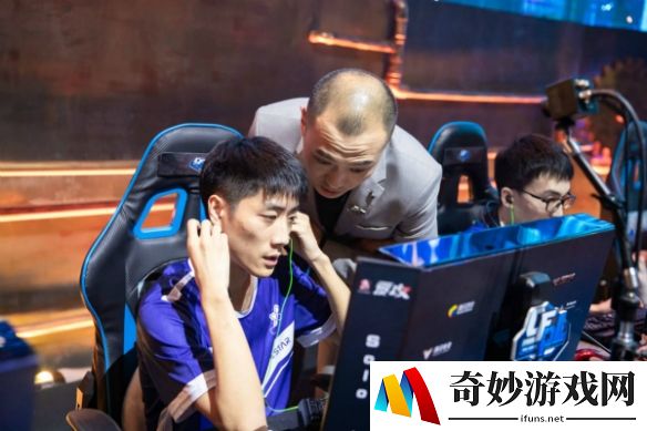 《CFPL》半数指挥KD值0.9以下！担任指挥果然会影响发挥？